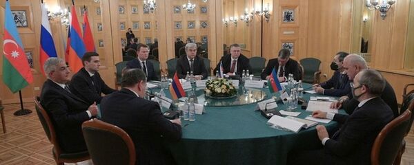 Заседание трёхсторонней Рабочей группы под совместным председательством вице-премьеров Армении, Азербайджана и России (30 января 2021). Москвa - Sputnik Азербайджан