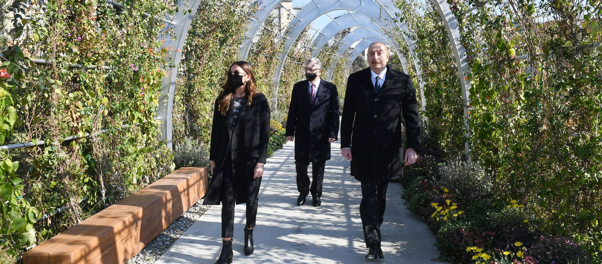 Президент Ильхам Алиев и Первая леди Мехрибан Алиева в Ясамале - Sputnik Азербайджан, 1920, 01.02.2021