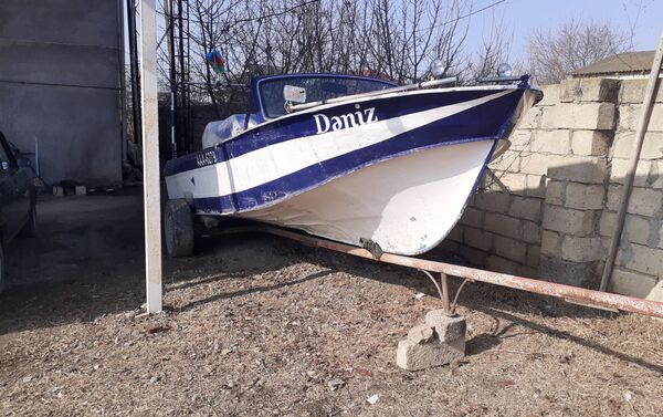 Лодка, принадлежащая разыскиваемым лицам - Sputnik Азербайджан