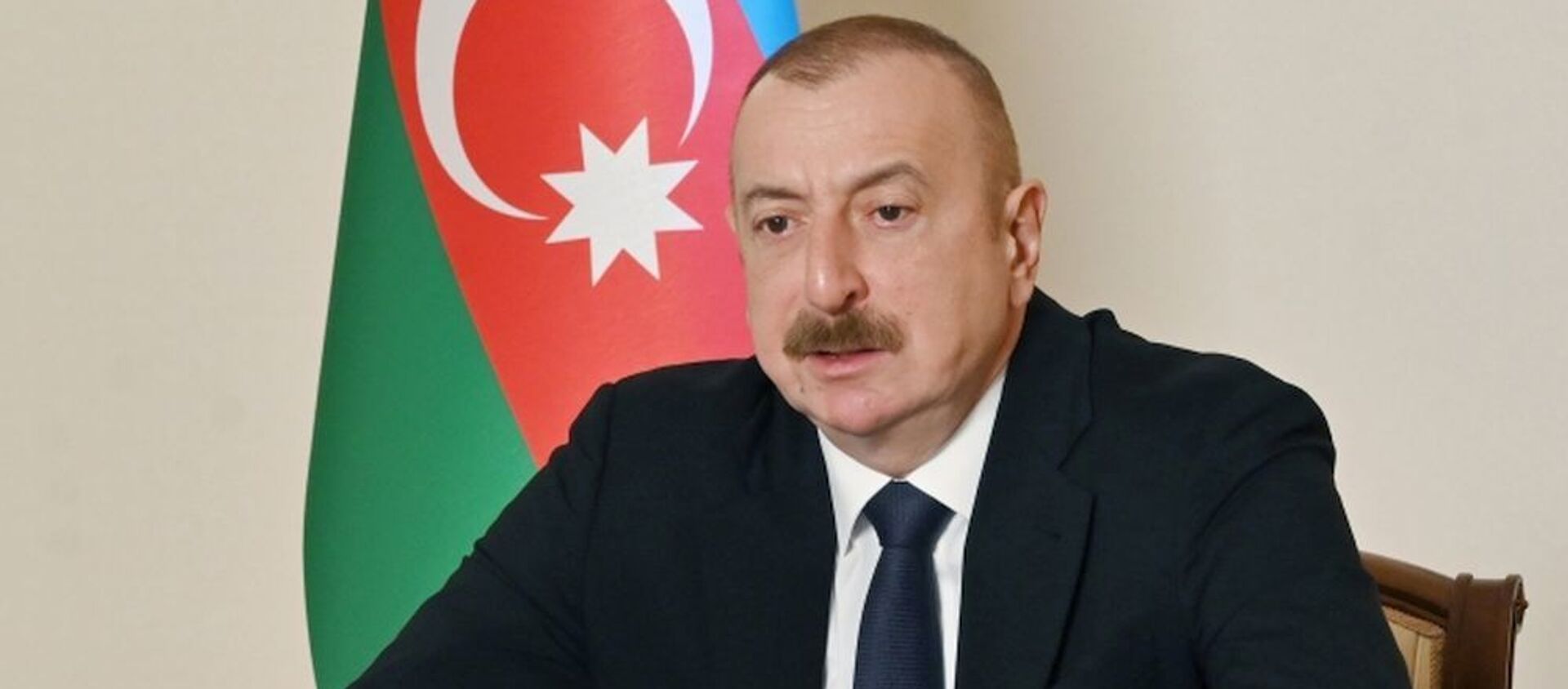 Президент Ильхам Алиев принял в видеоформате делегацию во главе с председателем итальянской компании Maire Tecnimont Group - Sputnik Азербайджан, 1920, 26.02.2021