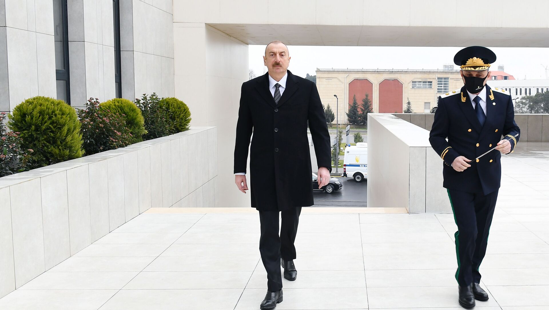 Prezident İlham Əliyev Baş Prokurorluğun yeni inzibati bina kompleksinin açılışında iştirak edib - Sputnik Азербайджан, 1920, 08.02.2021