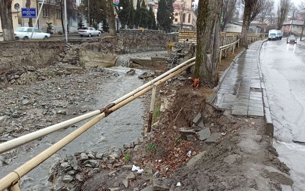 Последствия наводнения в Шеки - Sputnik Азербайджан