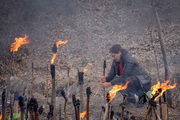 Жители отмечают традиционный праздник Хыдыр Наби в селе Юхары Ойсюзлю Товузского района Азербайджана - Sputnik Азербайджан