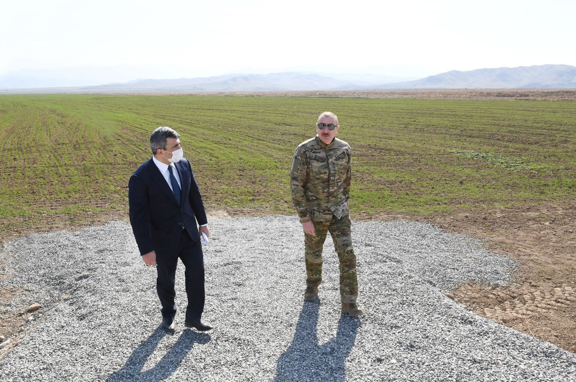 Принимаются меры по восстановлению земель: президент Алиев открыл ряд важных объектов - Sputnik Азербайджан, 1920, 15.02.2021