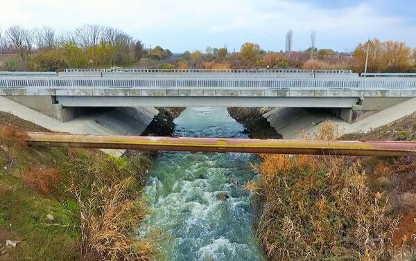 Новый автомобильный мост через реку Кура - Sputnik Азербайджан