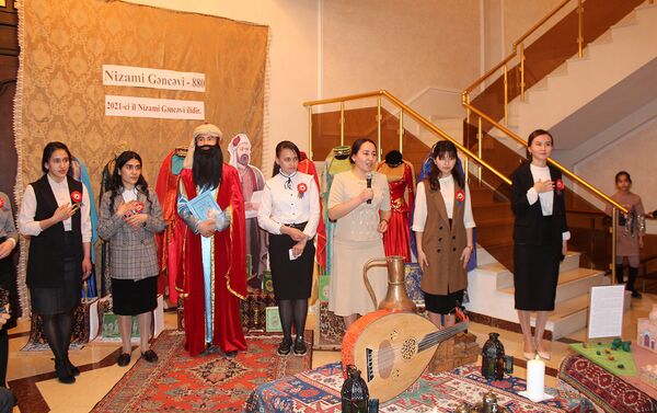 Мероприятие, посвященное Низами Гянджеви, в Азербайджанском культурном центре имени Гейдара Алиева в Узбекистане - Sputnik Азербайджан