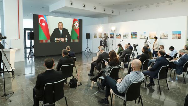 Пресс-конференция президента Азербайджана Ильхама Алиева в Баку - Sputnik Azərbaycan