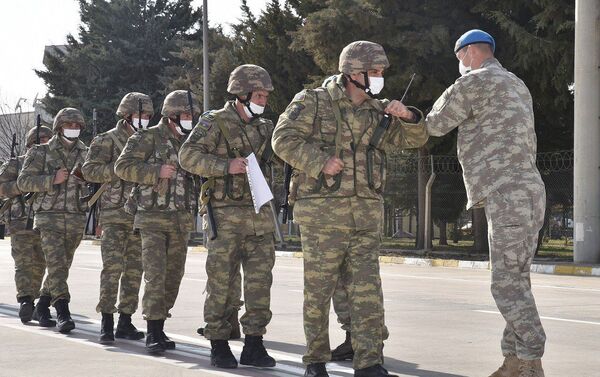 Азербайджанские военнослужащие в турецкой провинции Испарта - Sputnik Азербайджан