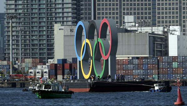 Олимпийские кольца в Токио, фото из архива - Sputnik Azərbaycan