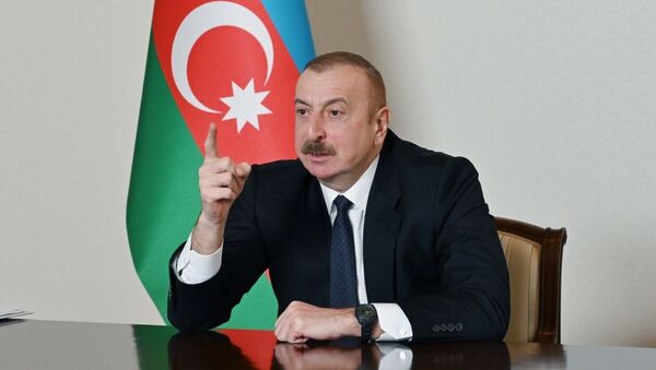 Президент Ильхам Алиев на VII съезде Партии Ени Азербайджан (ПЕА) - Sputnik Азербайджан