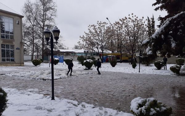 Последствия снегопада в Мингячевире - Sputnik Азербайджан