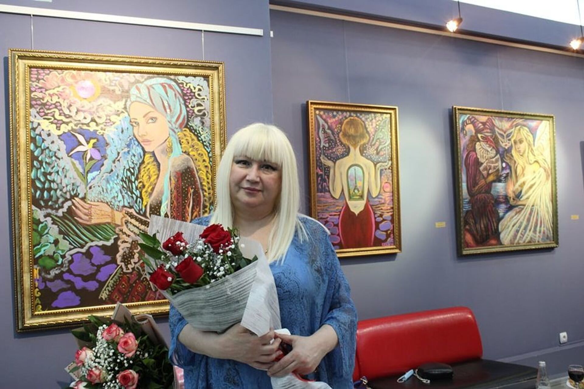 Посвящение женщинам: Нигяр Нариманбекова впервые представила свои картины бакинцам - Sputnik Азербайджан, 1920, 12.03.2021