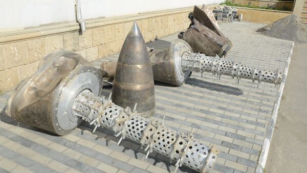 Обломки ракет Искандер, примененных Арменией против Азербайджана  - Sputnik Азербайджан