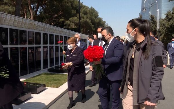 Делегацию во главе с министром торговли Турции Рухсар Пекджан в Баку - Sputnik Азербайджан