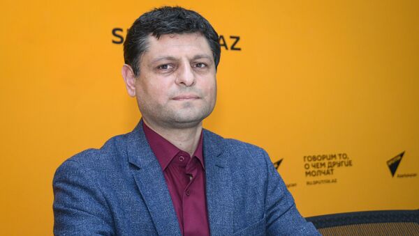 Научный сотрудник Института философии и социологии Национальной Академии Наук Ильхам Аббасов - Sputnik Азербайджан