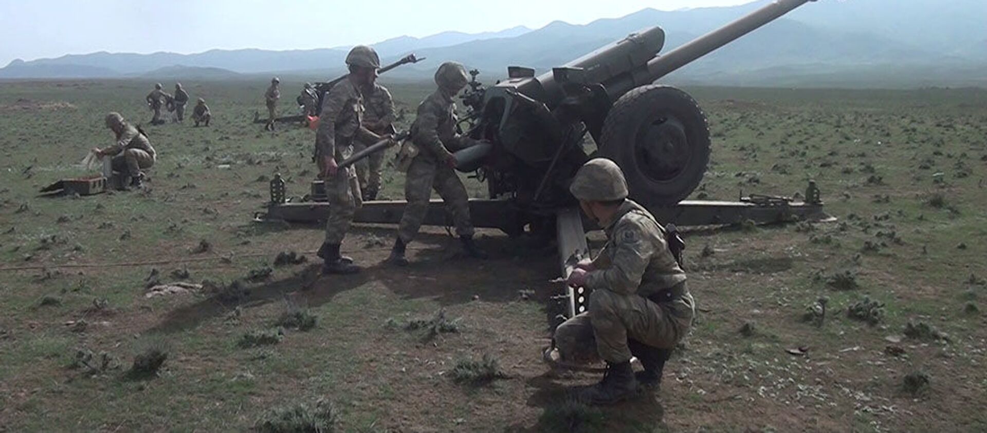 Artilleriya batareyalarının döyüş atışlı taktiki təlimləri başlayıb - Sputnik Азербайджан, 1920, 12.04.2021