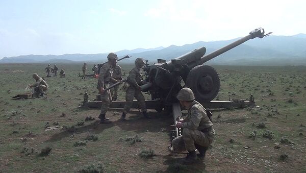 Artilleriya batareyalarının döyüş atışlı taktiki təlimləri başlayıb - Sputnik Азербайджан
