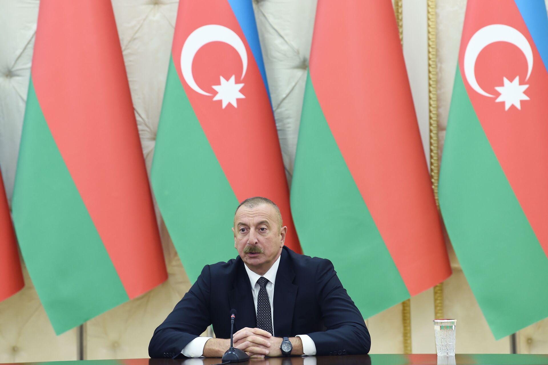 Азербайджан и Беларусь продолжат сотрудничество и поддержку - заявления глав государств - Sputnik Азербайджан, 1920, 15.04.2021