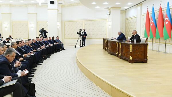 Президент Азербайджанской Республики Ильхам Алиев и Президент Беларуси Александр Лукашенко выступили с заявлениями для прессы - Sputnik Азербайджан