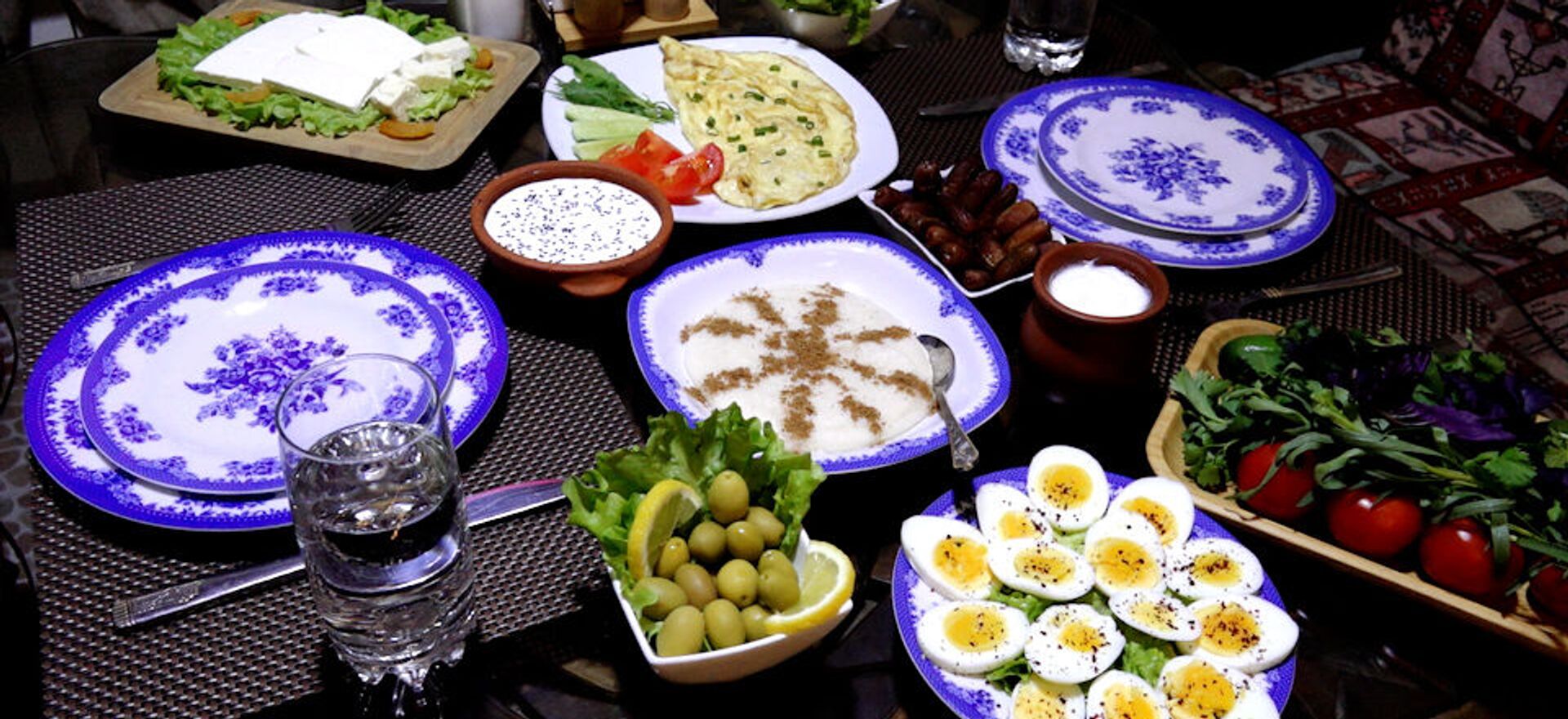 Oruca faydalı yeməklərlə başlayaq: Ramazanda imsaq yeməyi - Sputnik Azərbaycan, 1920, 14.04.2021
