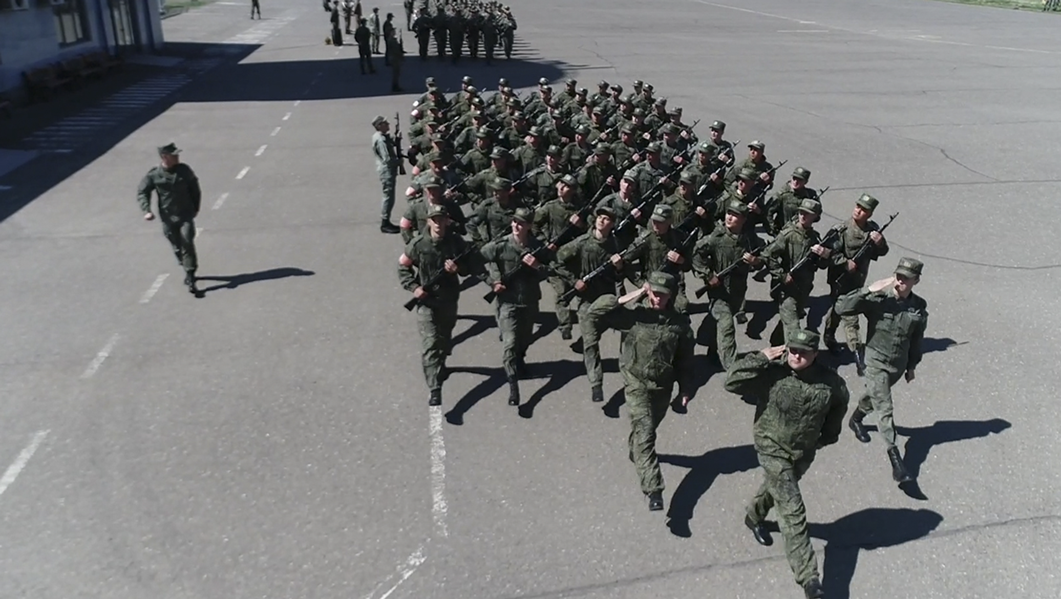 Парад в армении. Парад миротворцев 2022 в Нагорном Карабахе. Нагорный Карабах Степанакерт. Парад в Степанакерте 2022. Парад 9 мая в Степанакерте.