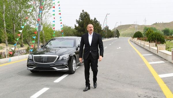 Prezident İlham Əliyev Hacıqabul-Muğan avtomobil yolunun açlışında - Sputnik Азербайджан
