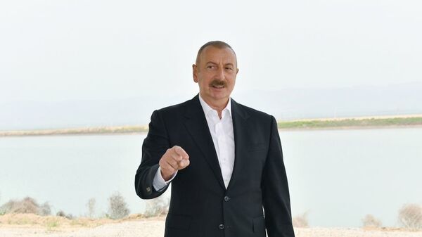 Prezident İlham Əliyev Azərbaycan Televiziyasına müsahibə verib - Sputnik Азербайджан