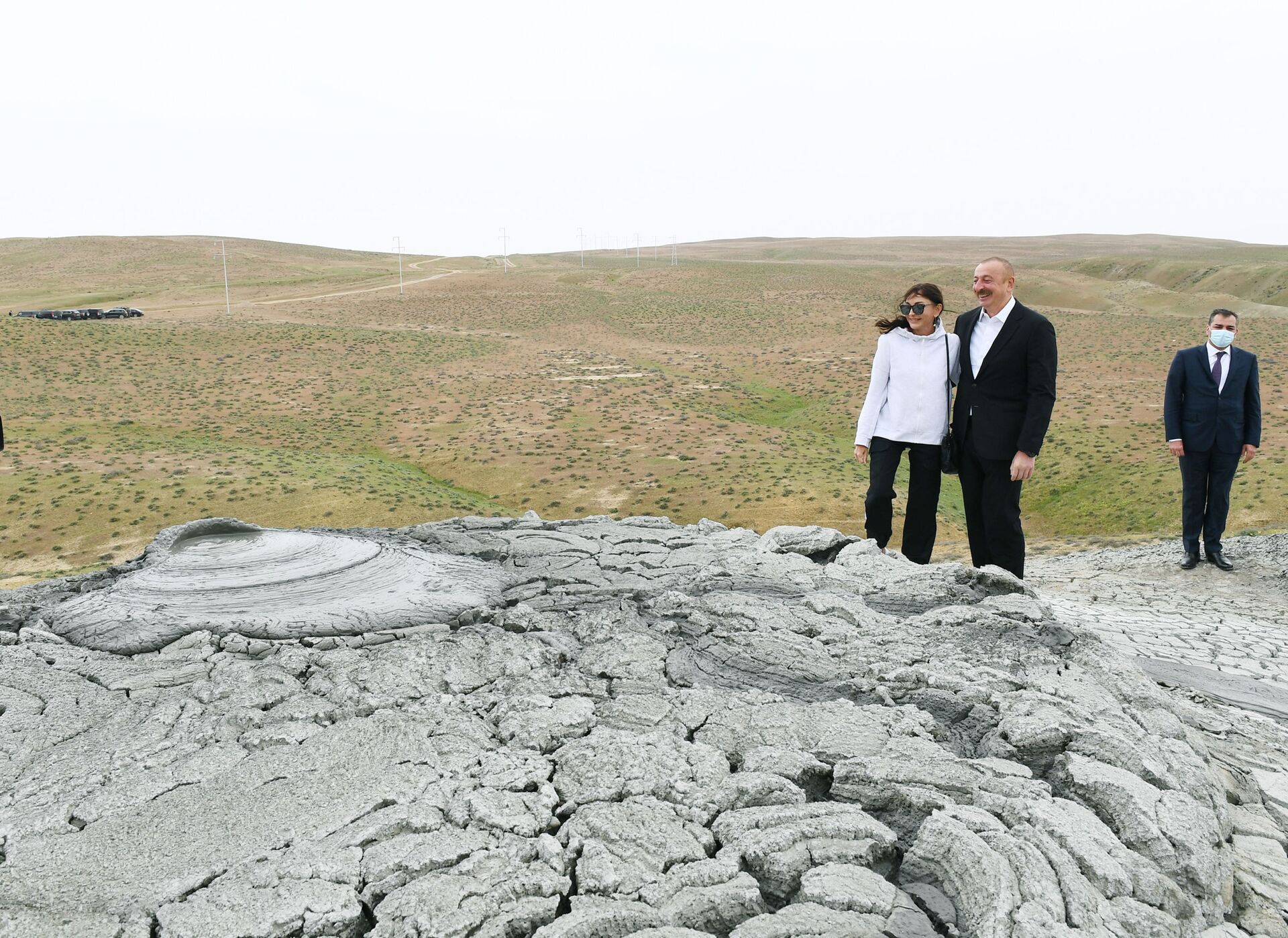 Президент Алиев заложил фундамент Туристического комплекса грязевых вулканов - Sputnik Азербайджан, 1920, 22.04.2021