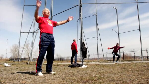 Ветеран ВОВ в 94 года ни дня не проводит без спорта - Sputnik Азербайджан