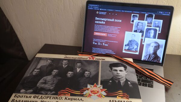 Подготовка к участию в акции Бессмертный полк онлайн - Sputnik Азербайджан