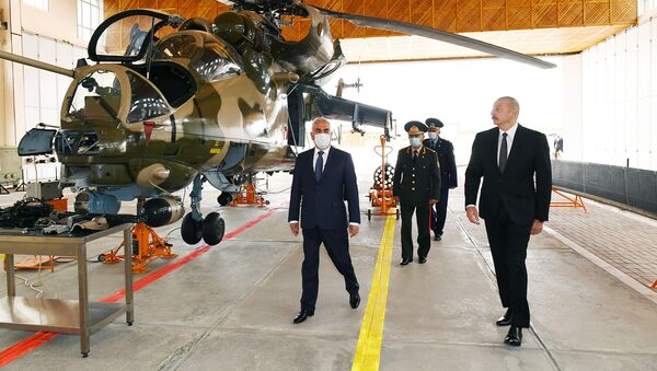 Prezident İlham Əliyev Əlahiddə Ümumqoşun Ordunun hərbi aerodromunun açılışında iştirak edib - Sputnik Азербайджан