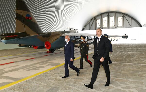 Президент Ильхам Алиев на открытии военного аэродрома Отдельной общевойсковой армии в Нахчыване - Sputnik Азербайджан