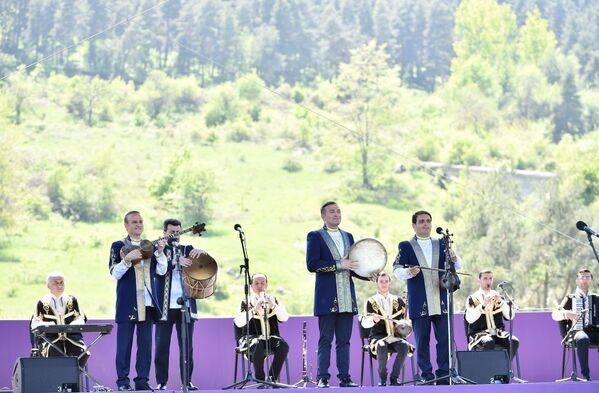 Открытие фестиваля «Харыбюльбюль» в Шуше - Sputnik Azərbaycan