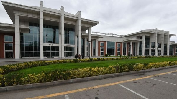 Здание аэропорта города Гянджа - Sputnik Азербайджан