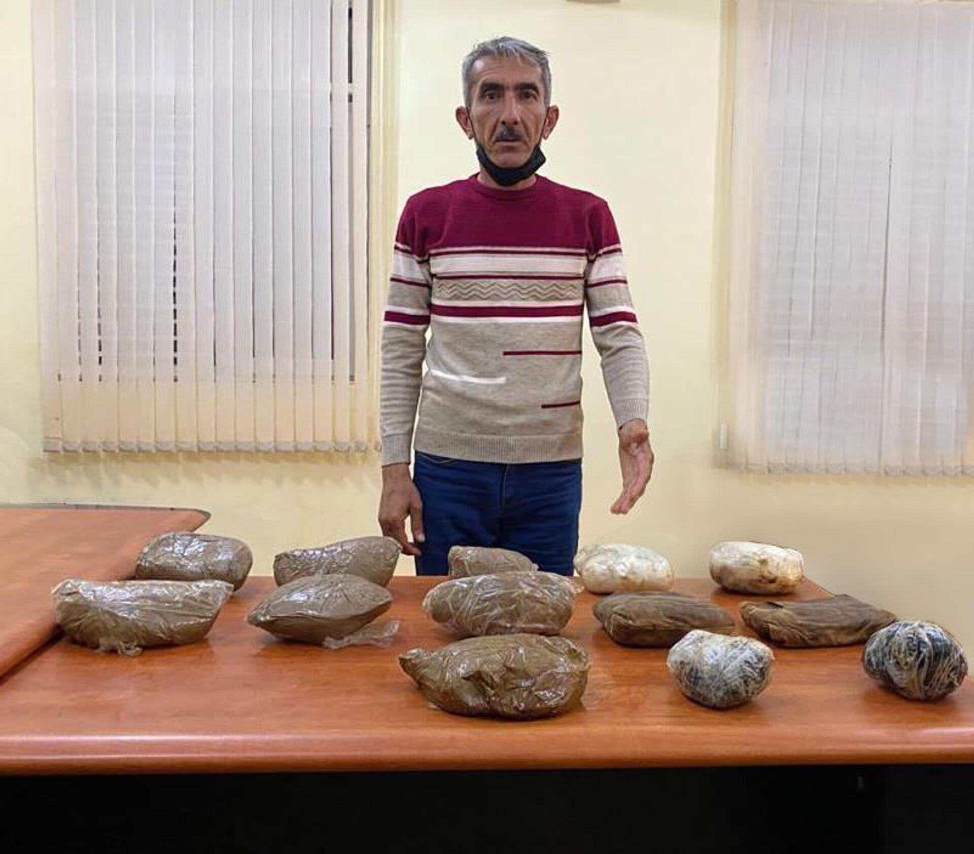 Пограничники с помощью полиции и спецслужб взяли 20 килограммов наркотиков - Sputnik Азербайджан, 1920, 21.05.2021