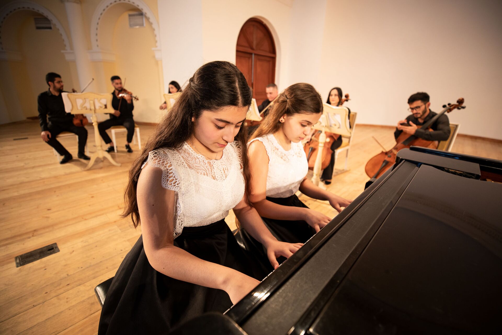Юные таланты отметили свой праздник на сцене Филармонии - Sputnik Азербайджан, 1920, 01.06.2021