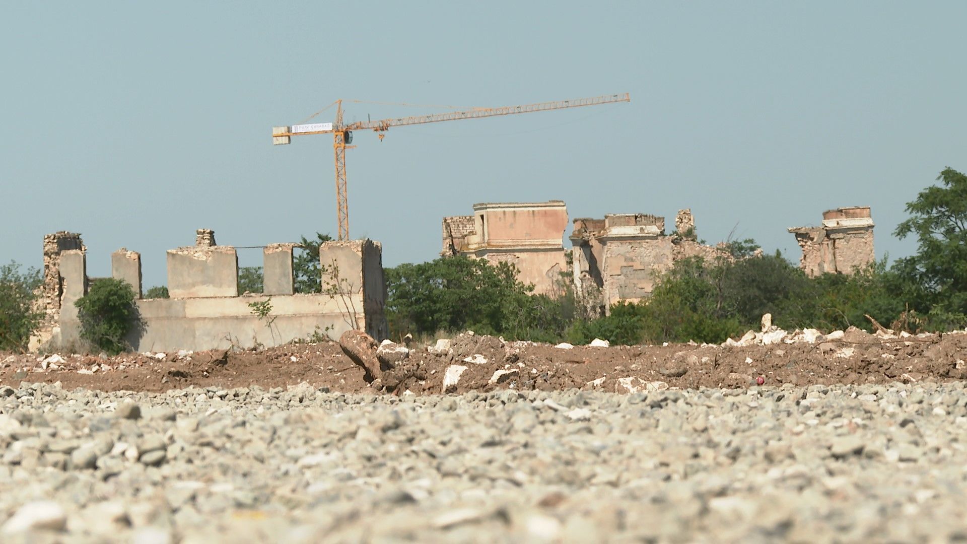 Восстанавливая из руин: строительные работы в Агдаме идут полным ходом - Sputnik Азербайджан, 1920, 04.06.2021