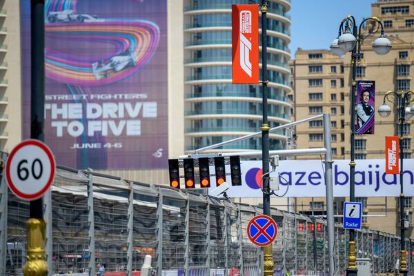 Приготовление к гонкам Формулы 1 в Баку - Sputnik Азербайджан