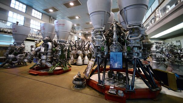 Жидкостный ракетный двигатель РД 171 в цехе НПО Энергомаш в Московской области - Sputnik Азербайджан