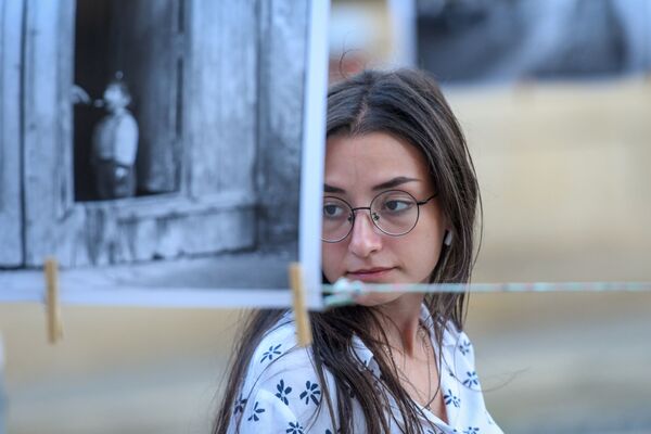 Персональная фотовыставка Эльмара Мустафазаде Məhlə - Sputnik Азербайджан
