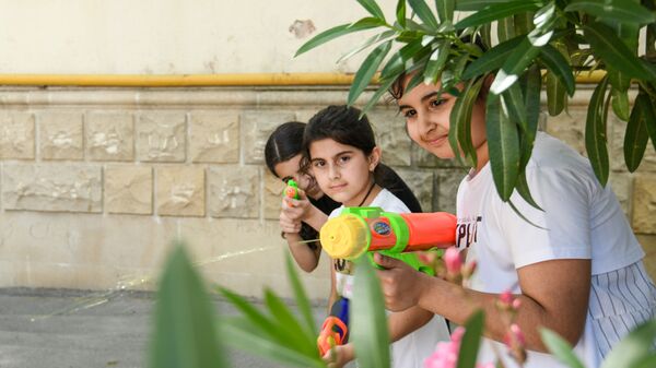 Школьники в летней школе, фото из архива - Sputnik Азербайджан