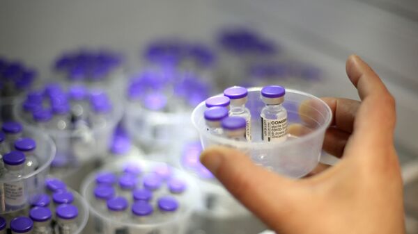 Вакцина от коронавируса Pfizer-BioNTech, фото из архива - Sputnik Азербайджан
