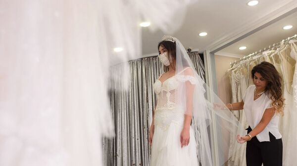 Невеста в свадебном платье, фото из архива - Sputnik Азербайджан
