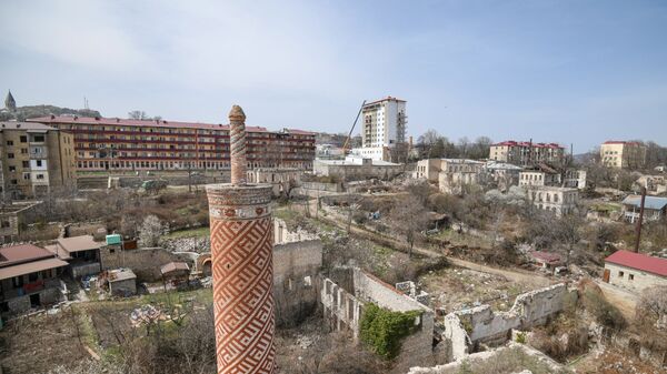 Вид на город Шуша, фото из архива - Sputnik Azərbaycan
