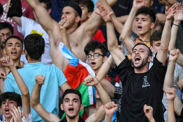Игровой момент матча Карабах Ашдод - Sputnik Азербайджан