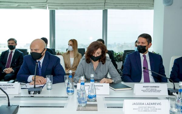 VI заседание Межправительственной комиссии по торгово-экономическому сотрудничеству между Азербайджанской Республикой и Сербской Республикой - Sputnik Азербайджан