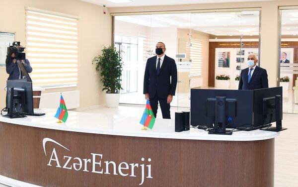 Prezident İlham Əliyev əsaslı şəkildə yenidən qurulan “Abşeron” yarımstansiyasının açılışında - Sputnik Азербайджан