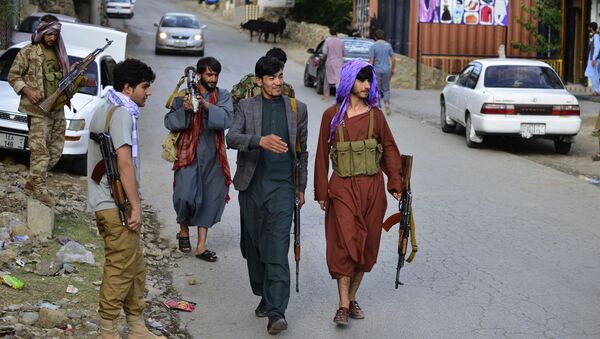 Боевики движения Талибан (террористическая группировка, запрещеннфая в РФ) в Кабуле, 18 авгутса 2021 года - Sputnik Азербайджан