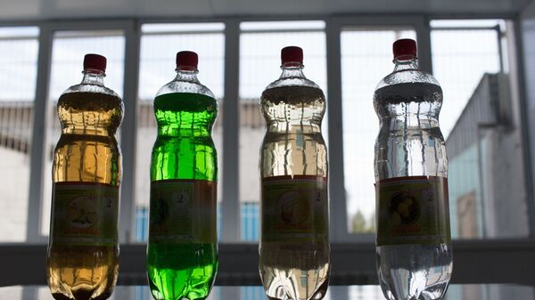 Бутылки с газированной водой - Sputnik Azərbaycan