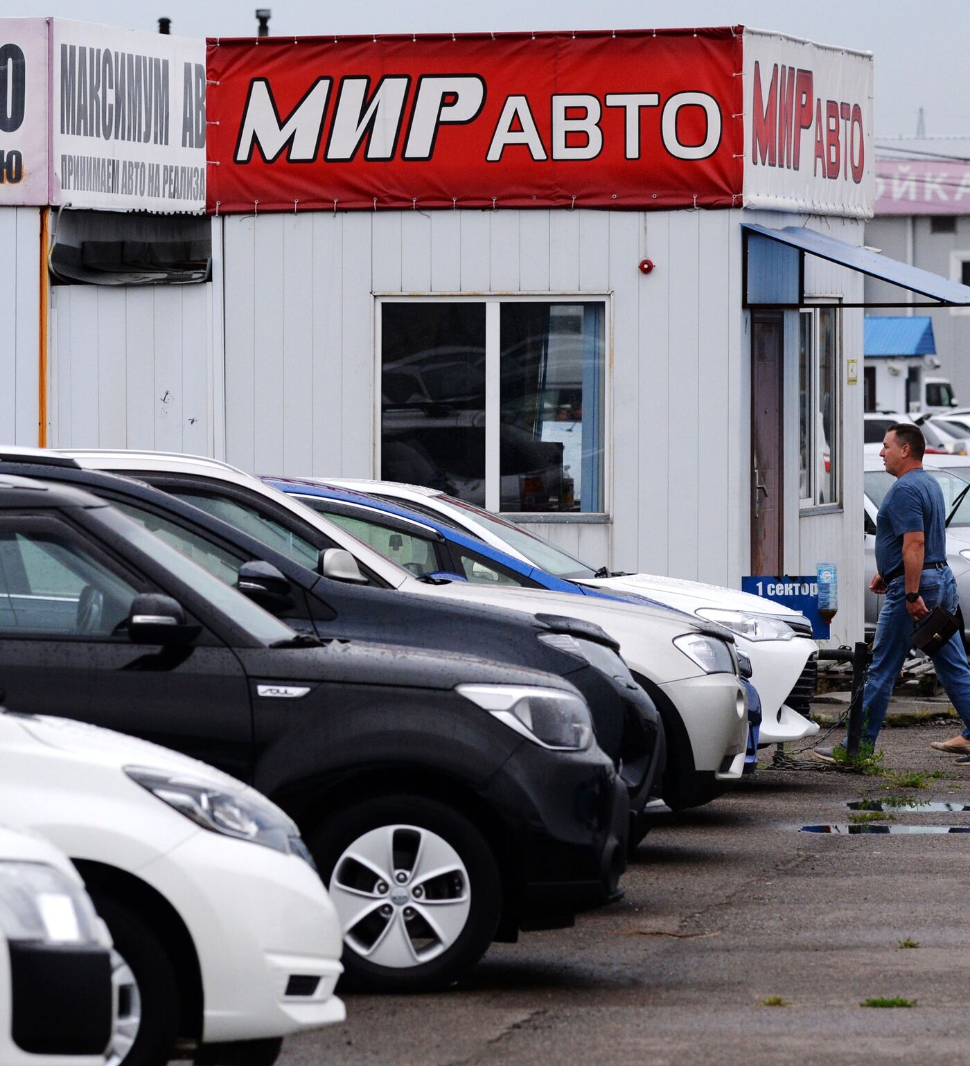 Азербайджан может войти в топ-3 покупателей российской автотехники -  28.08.2021, Sputnik Азербайджан